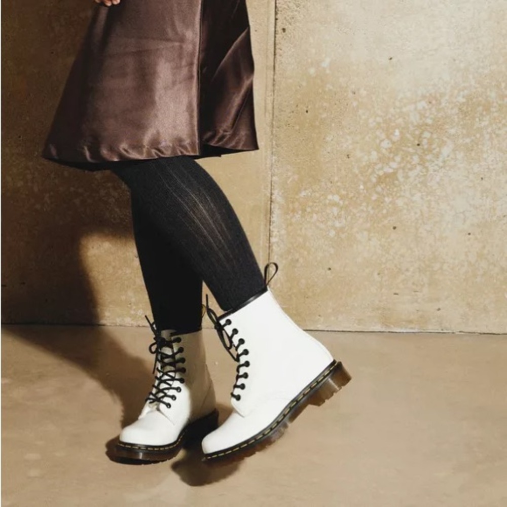 Dr Martens 1460 WHITE SMOOTH DR. MARTEN 8 EYE BOOTS